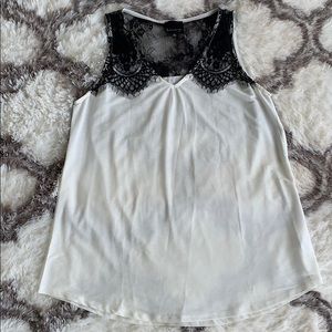 Lavender Sky Women’s Sleeveless Top